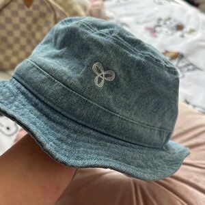 Aritiza denim Bucket Hat